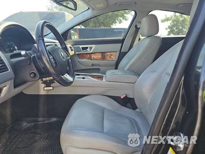 2015 Jaguar XF 2.0T Premium - zdjęcie 7 z 48 - miniatura