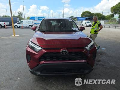 2025 Toyota RAV4 XLE - zdjęcie 2 z 23 - miniatura