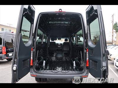 2024 Mercedes-Benz Sprinter 3500XD Cargo Van DRW 144.0" WB - zdjęcie 28 z 36 - miniatura