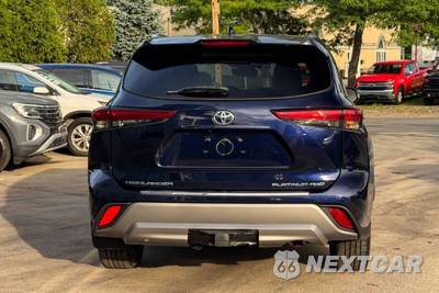 2022 Toyota Highlander Platinum - zdjęcie 4 z 24 - miniatura