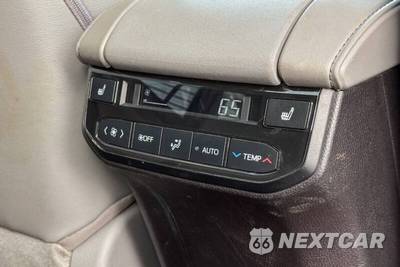 2022 Toyota Highlander Platinum - zdjęcie 17 z 24 - miniatura