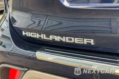 2022 Toyota Highlander Platinum - zdjęcie 18 z 24 - miniatura