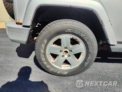 2011 Jeep Wrangler Sahara - zdjęcie 25 z 27 - miniatura