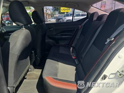 2023 Nissan Versa SR - zdjęcie 10 z 16 - miniatura
