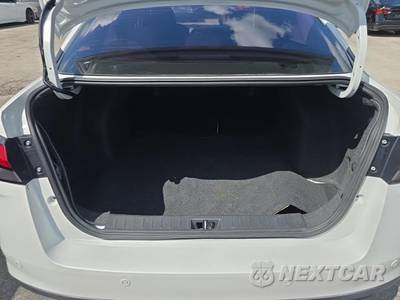 2023 Nissan Versa SR - zdjęcie 13 z 16 - miniatura