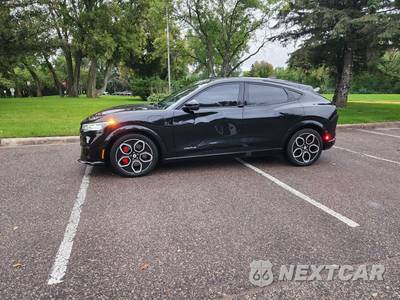 2021 Ford Mustang Mach-E GT - zdjęcie 2 z 16 - miniatura