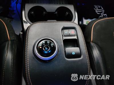 2021 Ford Mustang Mach-E GT - zdjęcie 12 z 16 - miniatura
