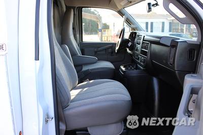 2022 Chevrolet Express 3500 Cutaway 1WT - zdjęcie 25 z 50 - miniatura