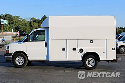 2022 Chevrolet Express 3500 Cutaway 1WT - zdjęcie 6 z 50 - miniatura