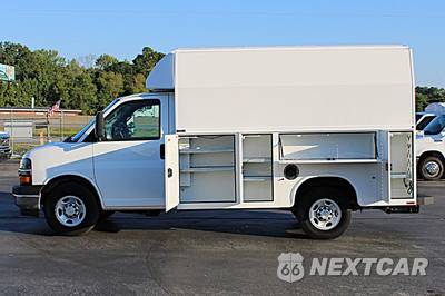 2022 Chevrolet Express 3500 Cutaway 1WT - zdjęcie 7 z 50 - miniatura