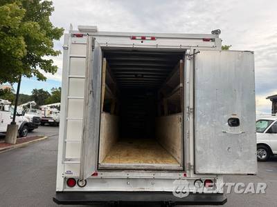 2017 Ford Super Duty F-550 Cab Chassis XL Regular Cab DRW - zdjęcie 9 z 29 - miniatura