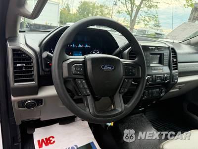 2017 Ford Super Duty F-550 Cab Chassis XL Regular Cab DRW - zdjęcie 25 z 29 - miniatura