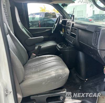 2012 Chevrolet Express 2500 Cargo Van 1WT 135.0" WB - zdjęcie 11 z 15 - miniatura