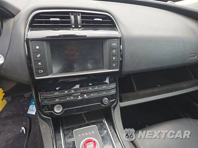 2017 Jaguar XE - zdjęcie 11 z 26 - miniatura