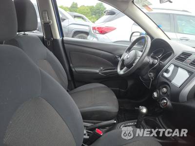 2013 Nissan Versa 1.6 SV - zdjęcie 8 z 34 - miniatura