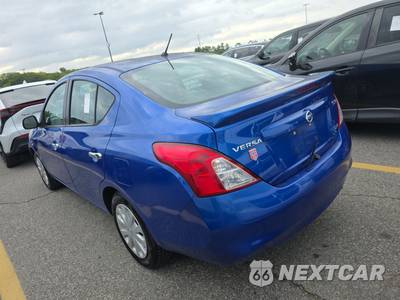 2013 Nissan Versa 1.6 SV - zdjęcie 6 z 34 - miniatura