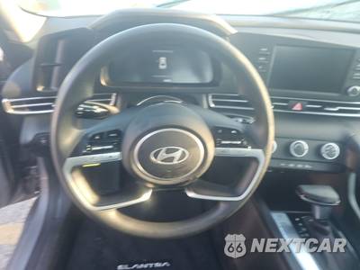 2025 Hyundai Elantra SE - zdjęcie 10 z 18 - miniatura
