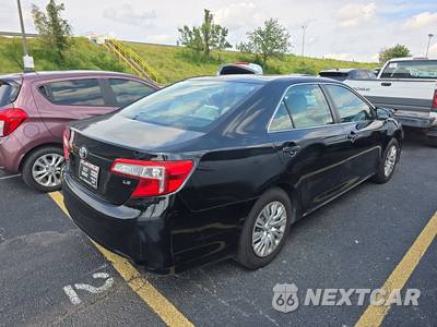 2012 Toyota Camry LE - zdjęcie 4 z 60 - miniatura