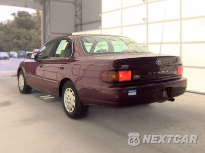 1996 Toyota Camry LE Sedan - zdjęcie 6 z 18 - miniatura
