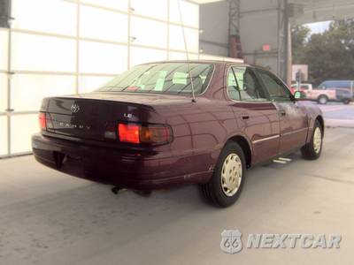 1996 Toyota Camry LE Sedan - zdjęcie 4 z 18 - miniatura