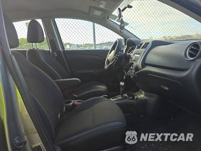 2013 Nissan Versa 1.6 SL - zdjęcie 9 z 18 - miniatura