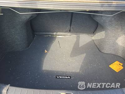 2013 Nissan Versa 1.6 SL - zdjęcie 17 z 18 - miniatura