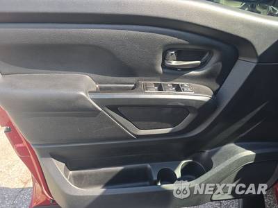 2018 Nissan TITAN S Crew Cab Short Bed - zdjęcie 9 z 46 - miniatura