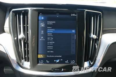 2020 Volvo S60 T5 R-Design - zdjęcie 32 z 44 - miniatura