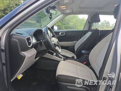 2025 Hyundai Venue SEL - zdjęcie 7 z 31 - miniatura