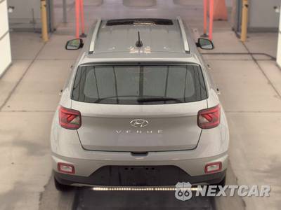 2025 Hyundai Venue SEL - zdjęcie 5 z 31 - miniatura