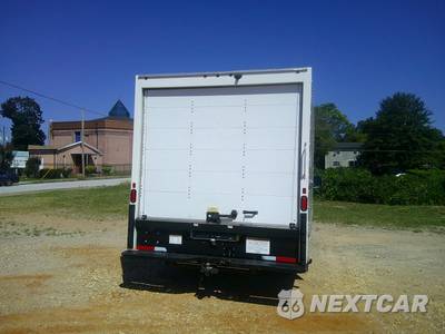 2021 GMC Savana 3500 Cutaway 1WT DRW - zdjęcie 16 z 38 - miniatura