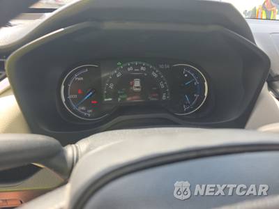 2025 Toyota RAV4 Hybrid XLE - zdjęcie 12 z 18 - miniatura