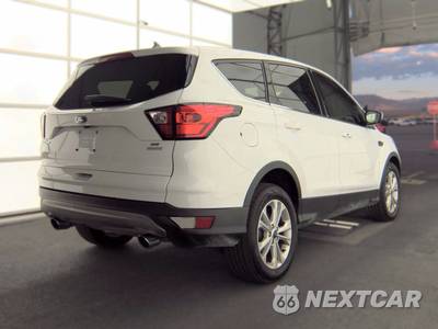 2019 Ford Escape SE - zdjęcie 4 z 19 - miniatura
