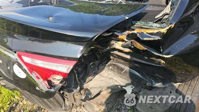 2016 Toyota Camry SE - zdjęcie 38 z 50 - miniatura