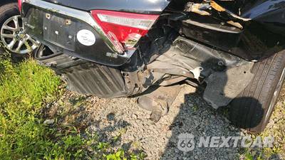2016 Toyota Camry SE - zdjęcie 31 z 50 - miniatura