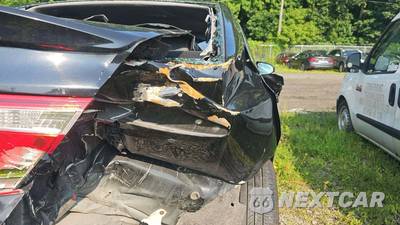 2016 Toyota Camry SE - zdjęcie 36 z 50 - miniatura