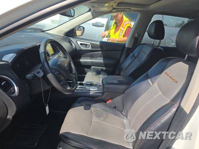 2020 Nissan Pathfinder SL - zdjęcie 7 z 17 - miniatura