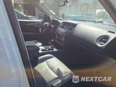2020 Nissan Pathfinder SL - zdjęcie 8 z 17 - miniatura