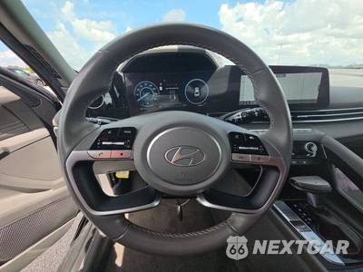 2025 Hyundai Elantra SEL Convenience - zdjęcie 16 z 33 - miniatura