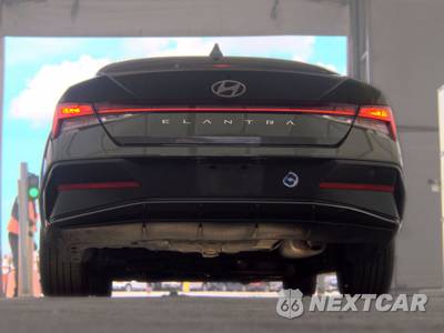 2025 Hyundai Elantra SEL Convenience - zdjęcie 7 z 33 - miniatura