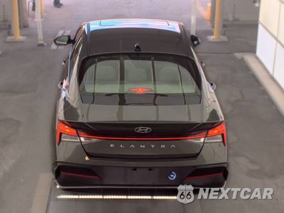 2025 Hyundai Elantra SEL Convenience - zdjęcie 6 z 33 - miniatura