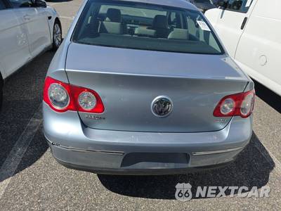2007 Volkswagen Passat Sedan 2.0T - zdjęcie 5 z 17 - miniatura