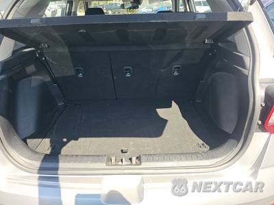 2025 Hyundai Venue SEL - zdjęcie 16 z 31 - miniatura