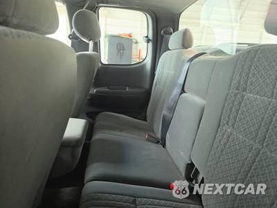 2004 Toyota Tundra SR5 Extended Cab Medium Bed w/Rear Doors - zdjęcie 13 z 30 - miniatura
