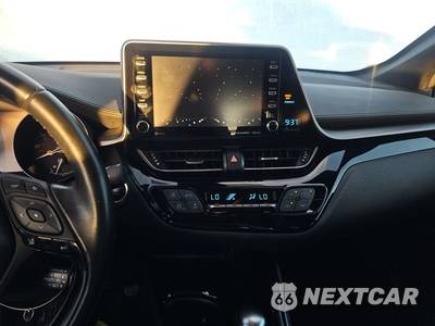 2019 Toyota C-HR XLE - zdjęcie 11 z 19 - miniatura