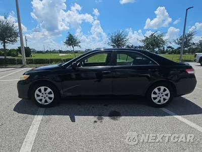 2011 Toyota Camry LE - zdjęcie 1 z 14 - miniatura