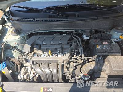 2025 Hyundai Venue SEL - zdjęcie 15 z 25 - miniatura