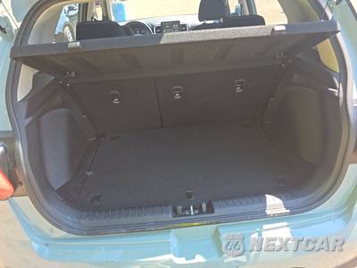 2025 Hyundai Venue SEL - zdjęcie 16 z 25 - miniatura