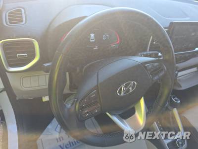 2025 Hyundai Venue SEL - zdjęcie 10 z 20 - miniatura