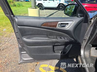 2015 Nissan Pathfinder SL - zdjęcie 16 z 18 - miniatura